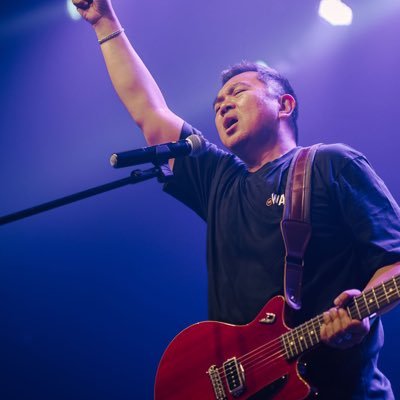 Sepak Terjang Sidney Mohede Pencipta Lagu Karena Salib Mu di Dunia Musik