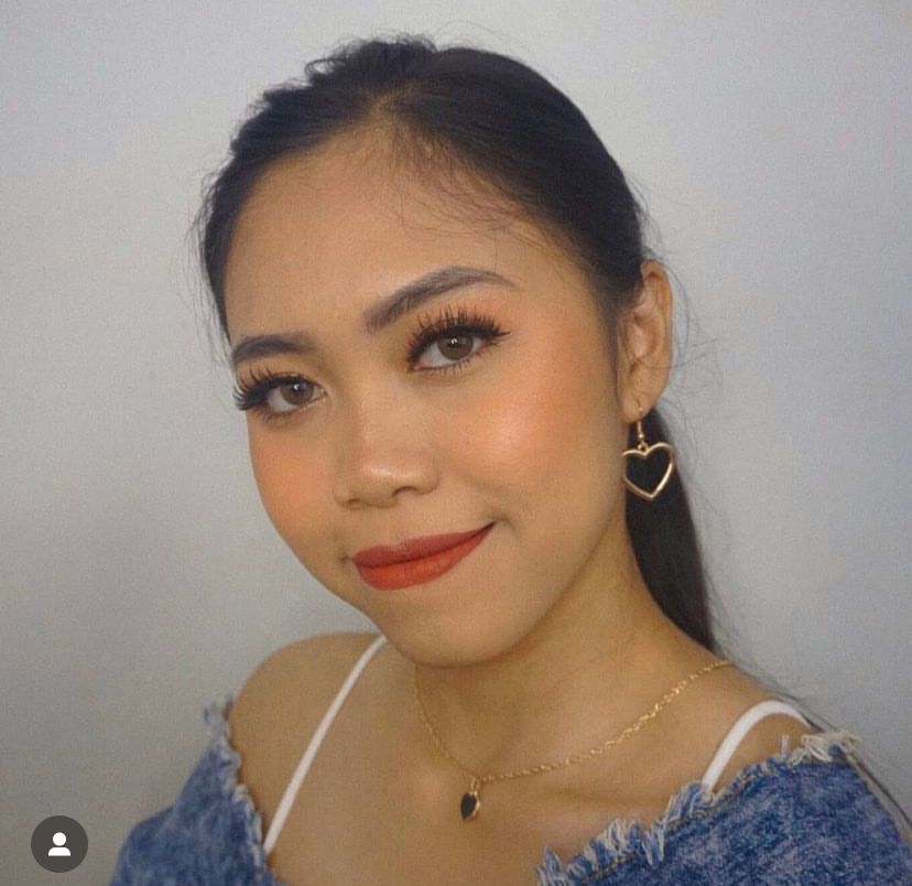 10 Warna Lipstik Terbaik Cocok untuk Kulit Sawo Matang ala Adhelia Fa